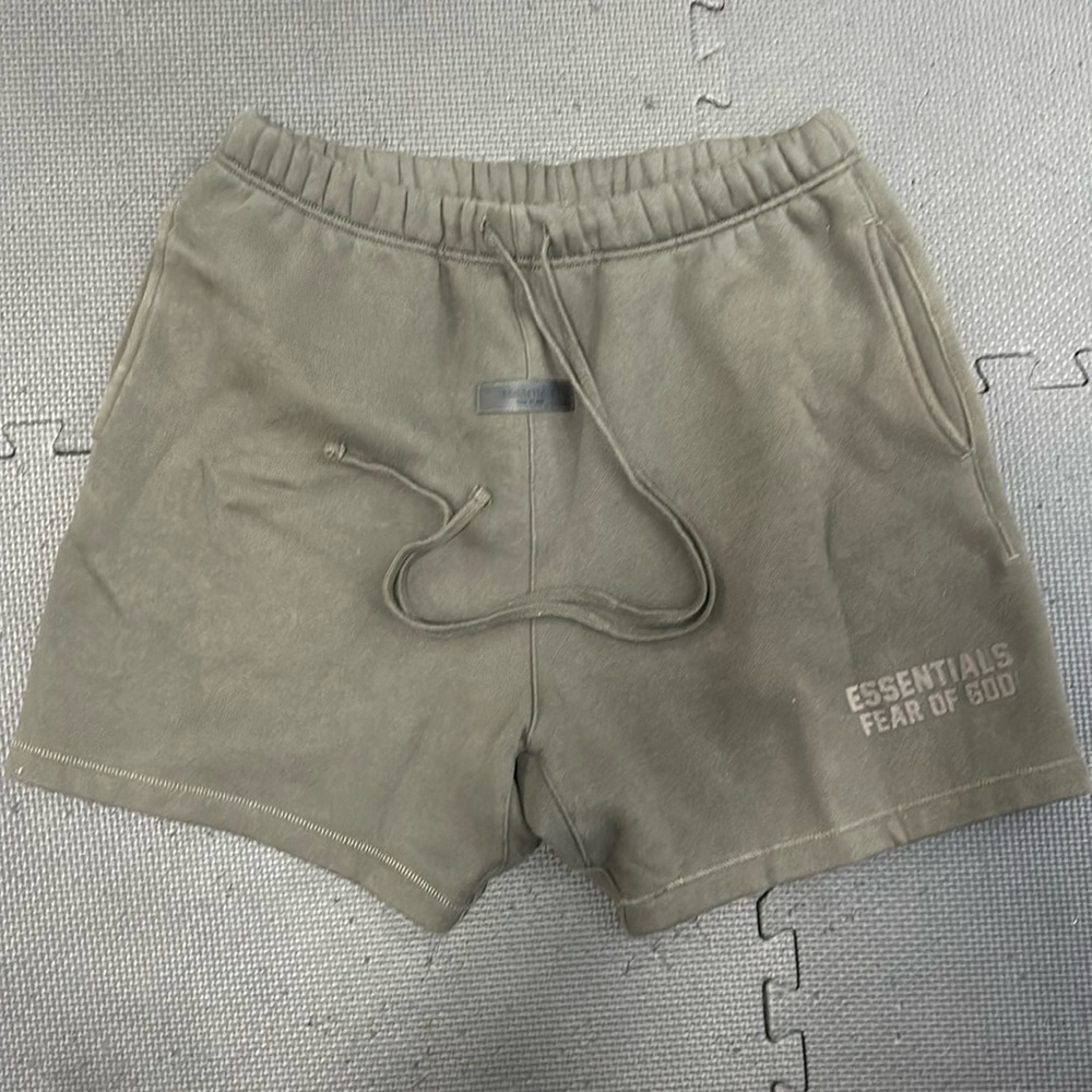Authentic fear of God, essentials off black sweat shorts